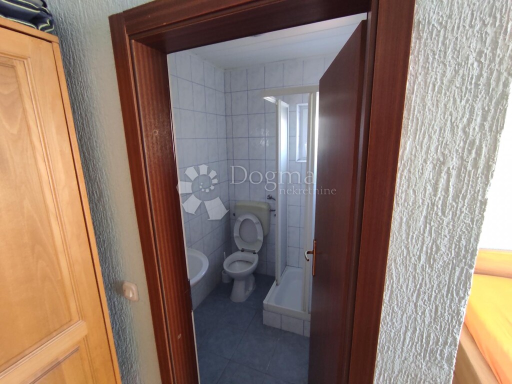 Image 4861351 - 9