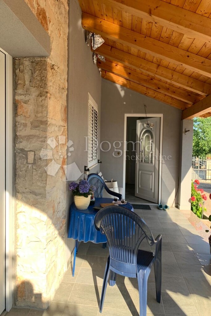 Image 12