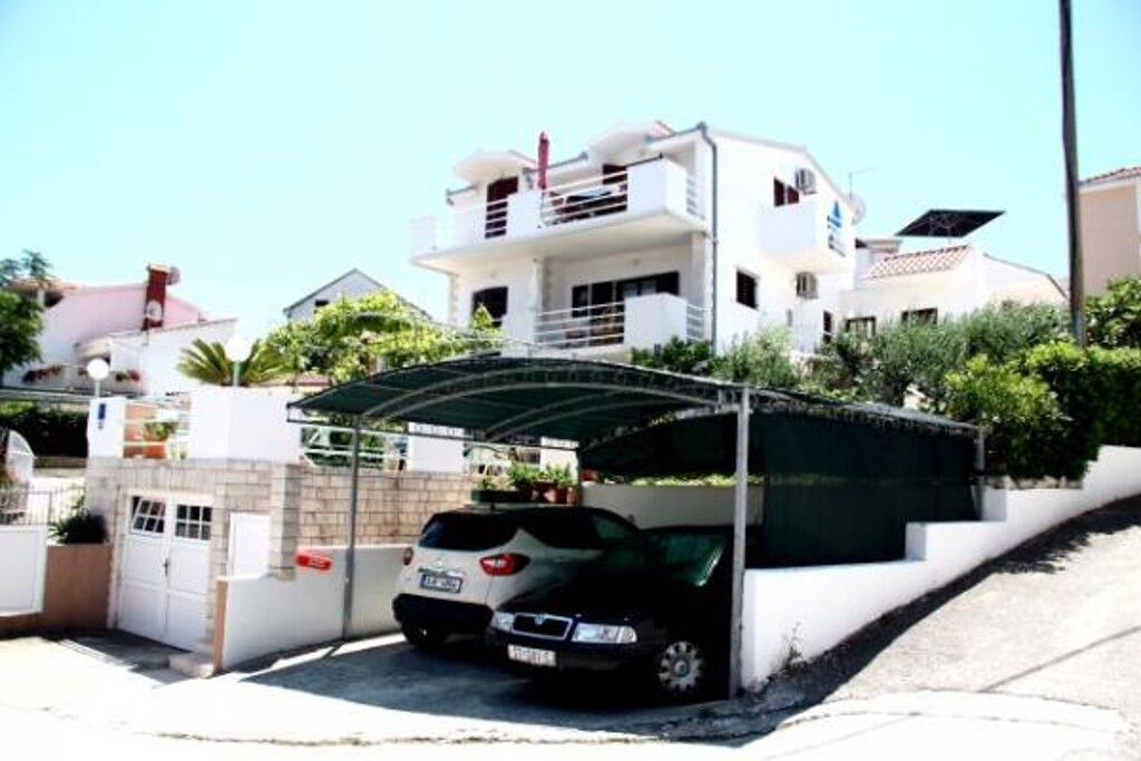 Image 3814559 - 4