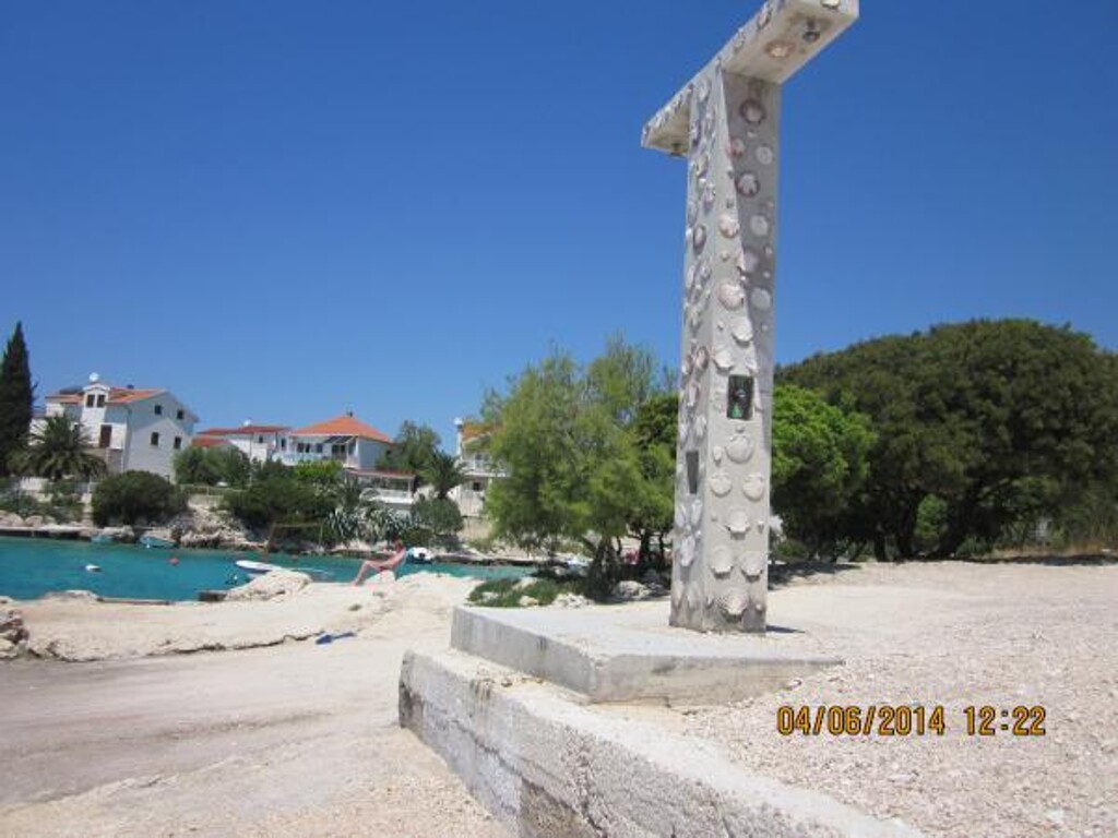 Image 3810536 - 9