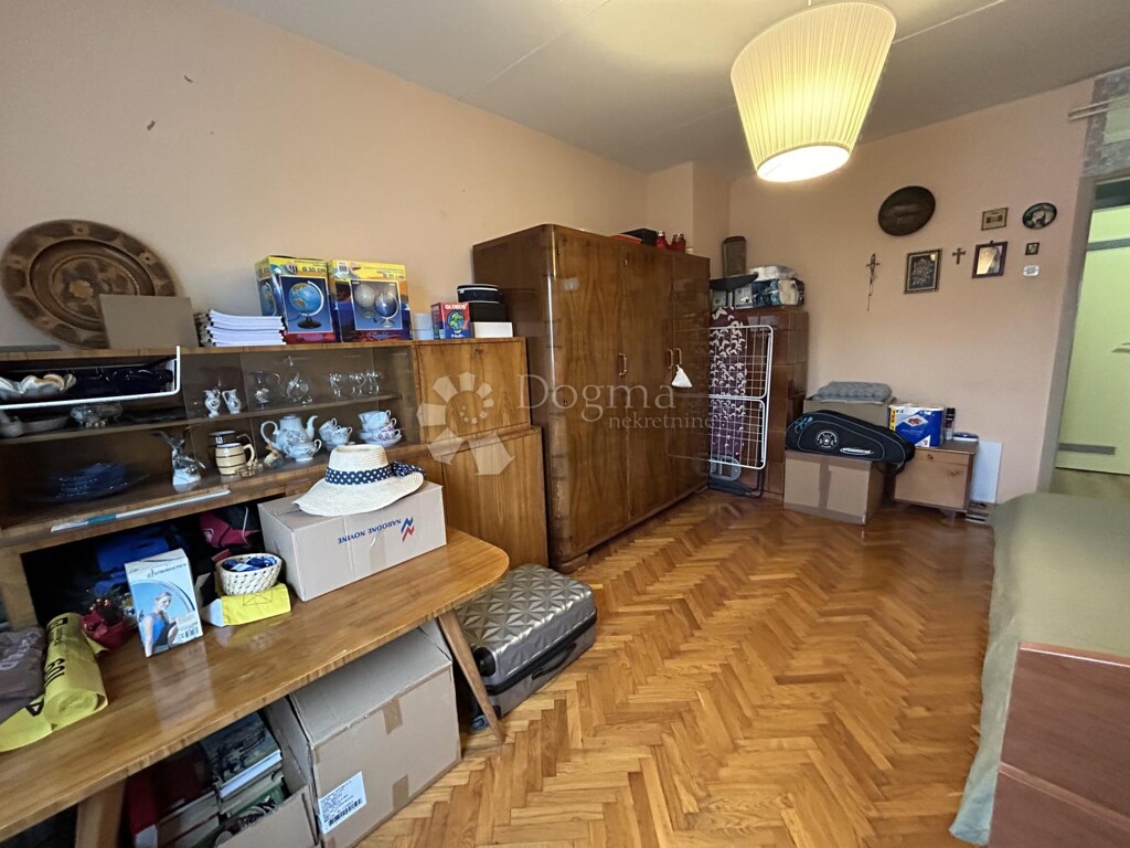 Image 12