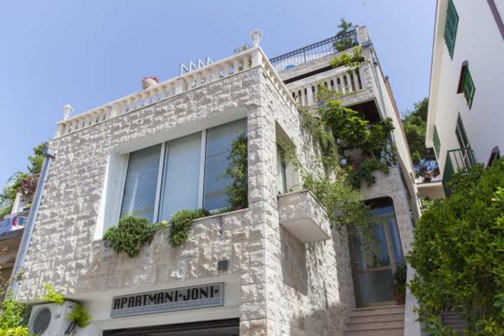 Image 3810869 - 8