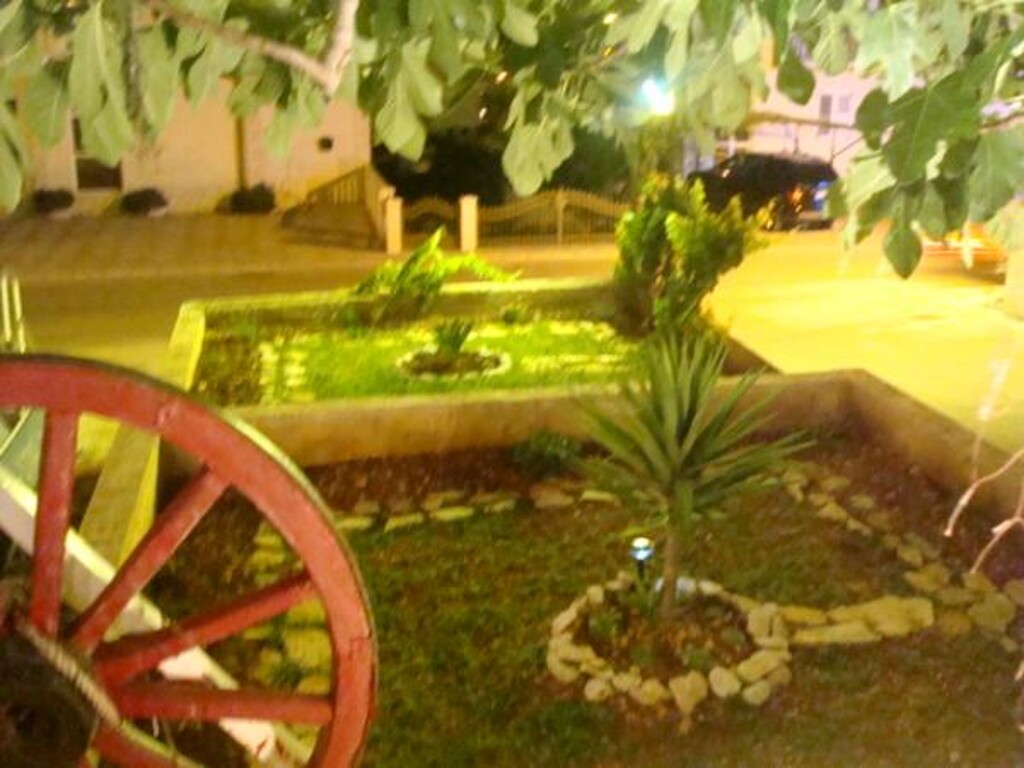 Image 3811865 - 4