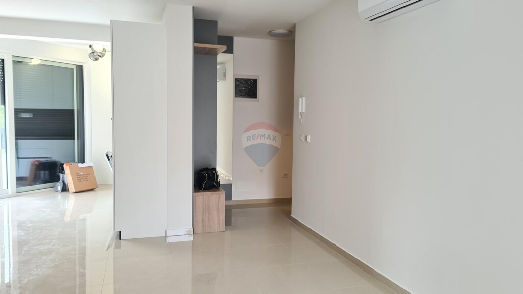 Image 5473484 - 6