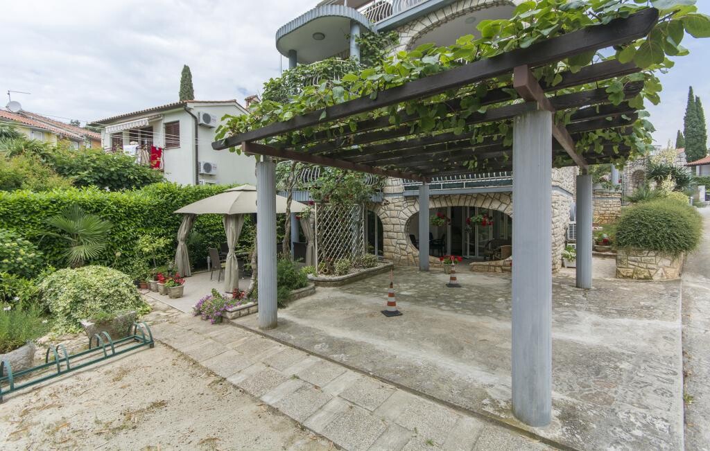 Image 3813282 - 12
