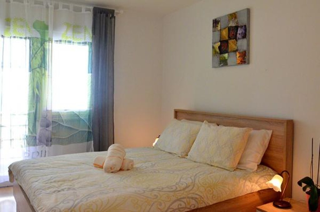 Image 3838441 - 6
