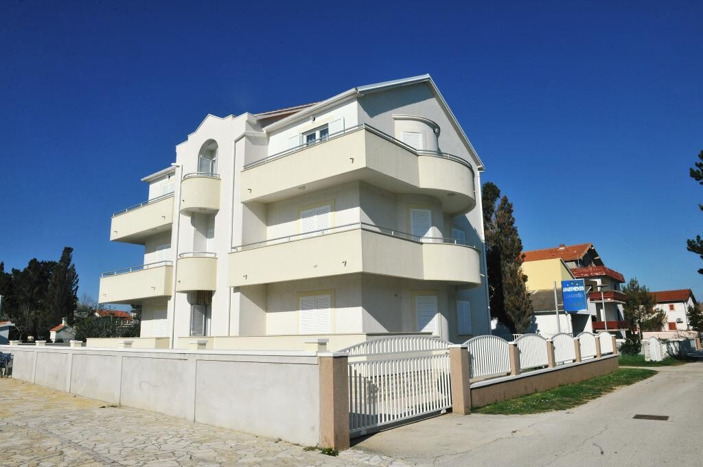Image 3815177 - 1