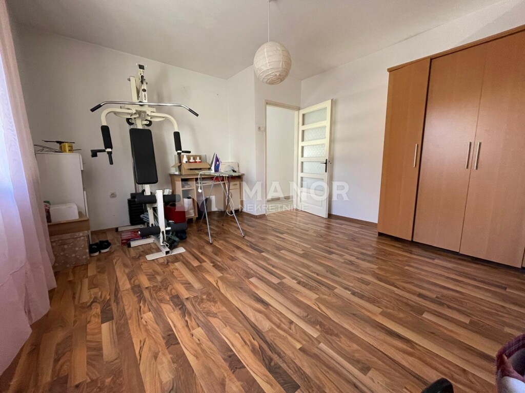Image 10
