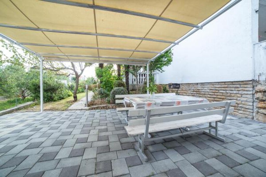 Image 3813630 - 3