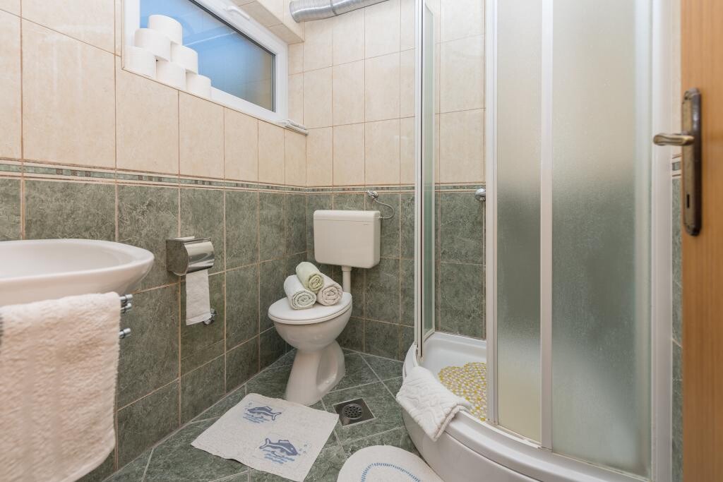 Image 3815211 - 12