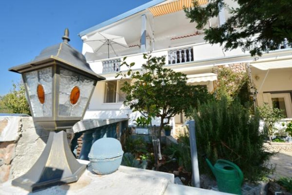Image 3813890 - 3