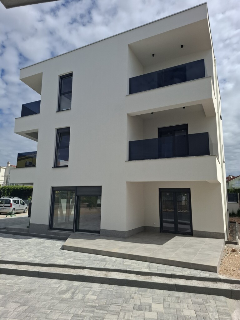 Image 12