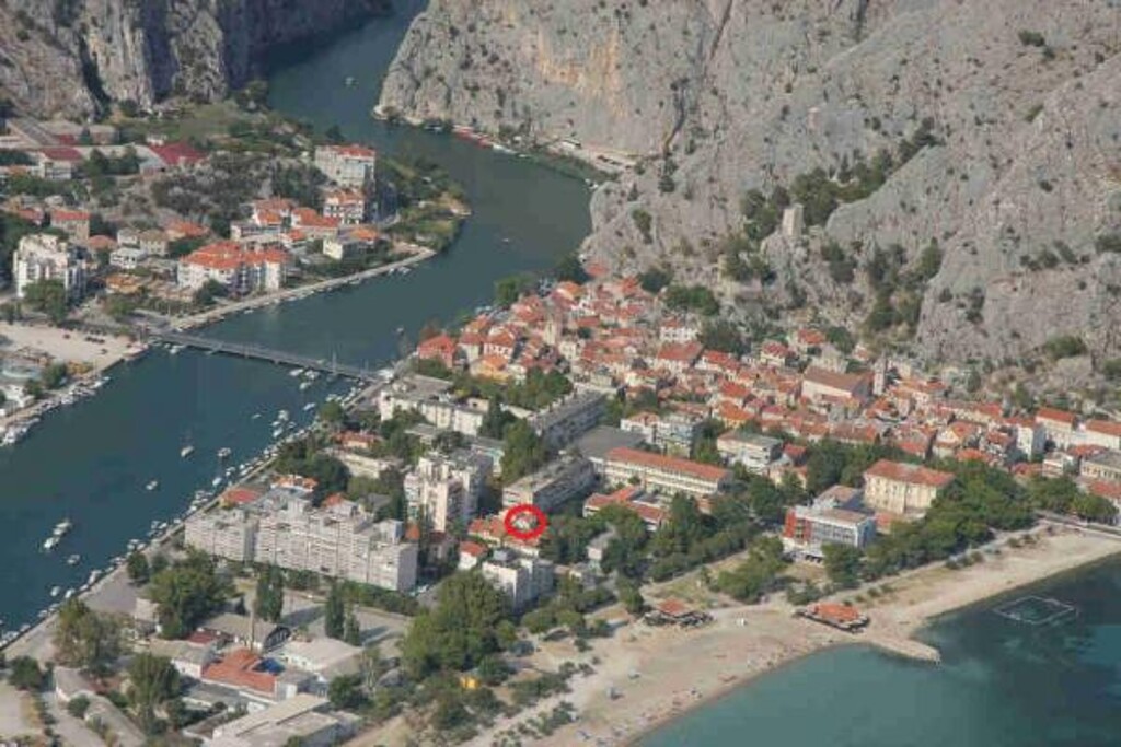 Image 3811888 - 1