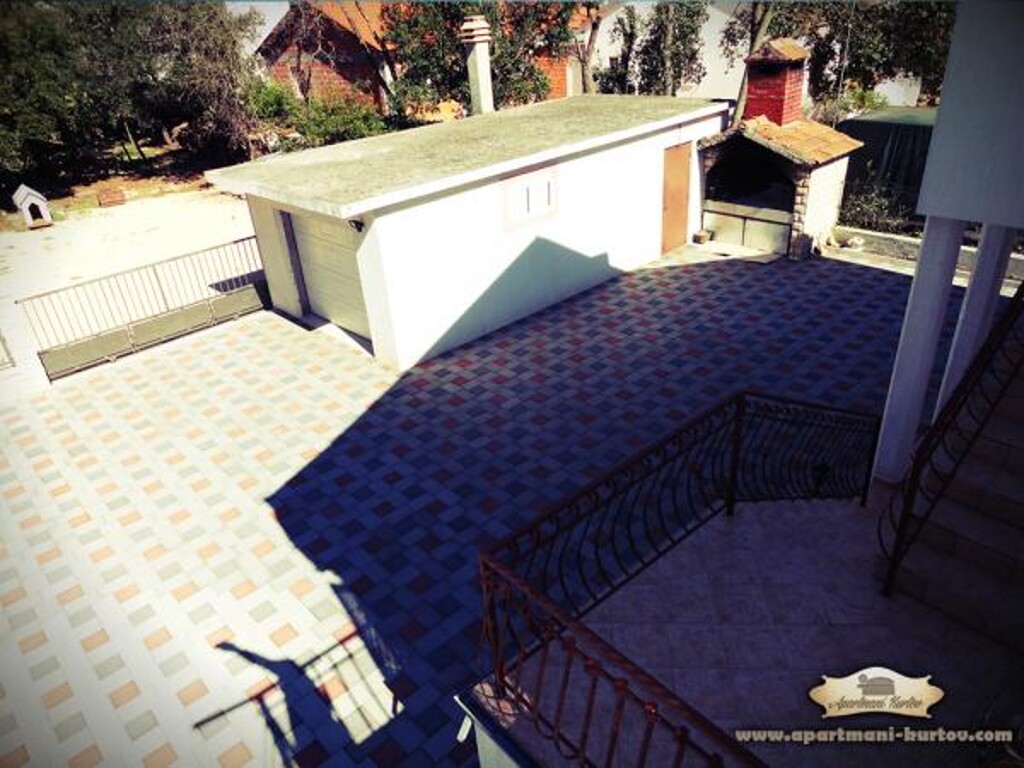 Image 3838700 - 6