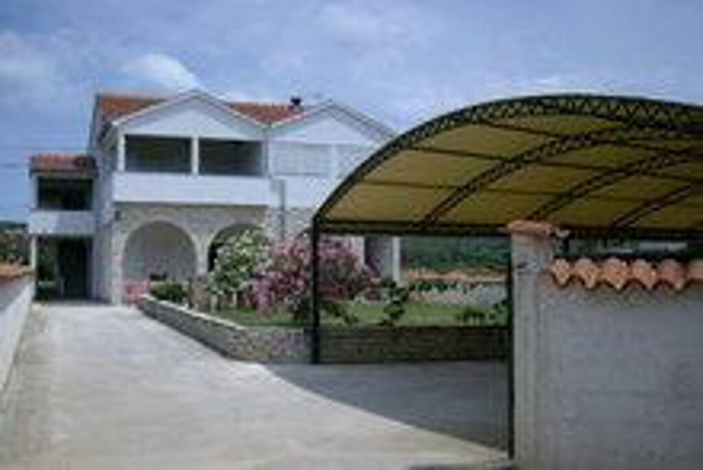 Image 3839027 - 2
