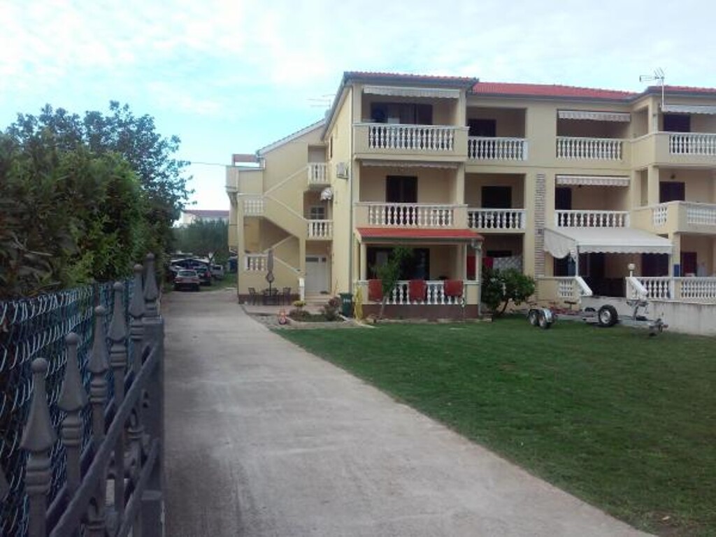 Image 3838955 - 3