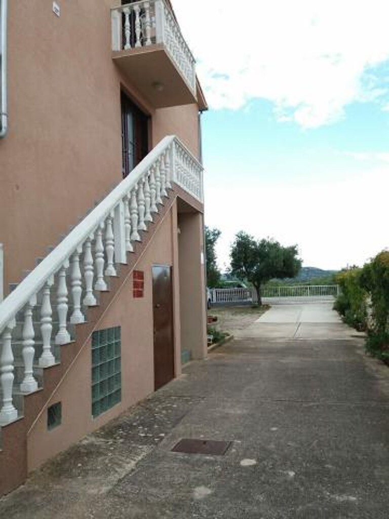 Image 3838708 - 4