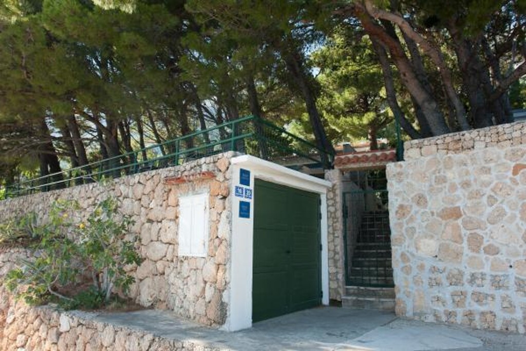 Image 3813846 - 18
