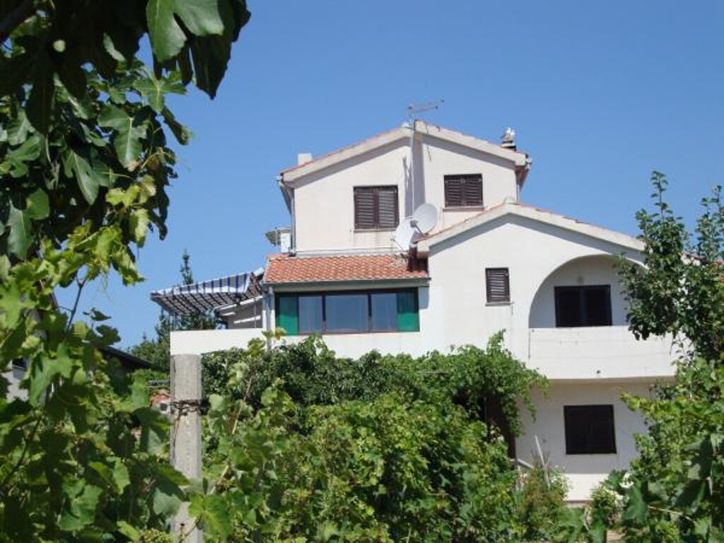 Image 3810956 - 22