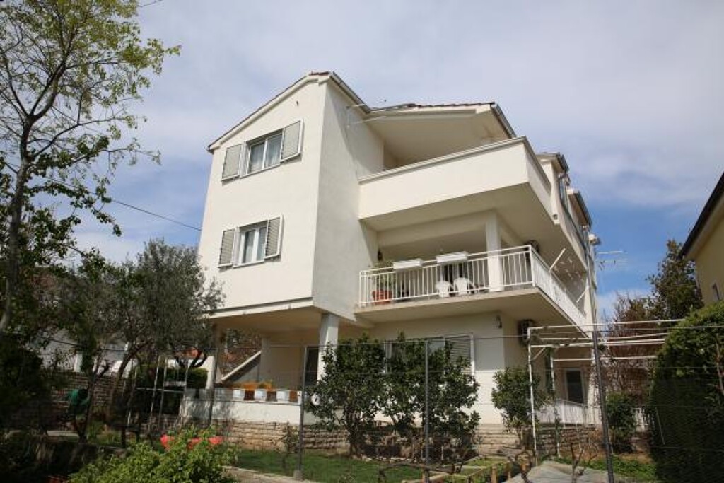 Image 3812920 - 1