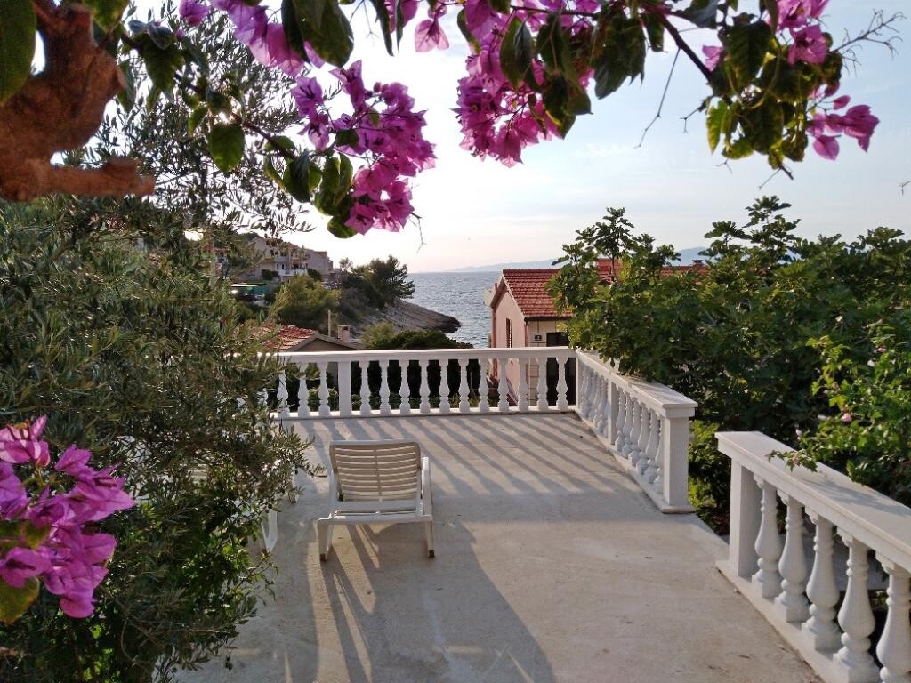 Image 3838691 - 7