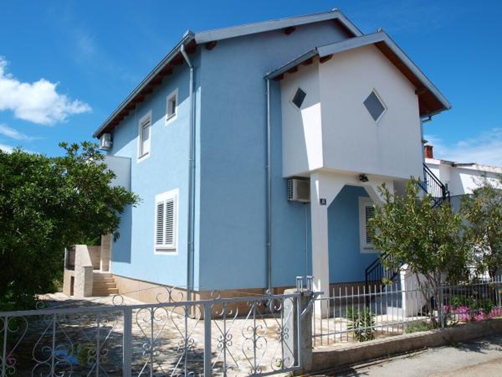 Image 3813150 - 1
