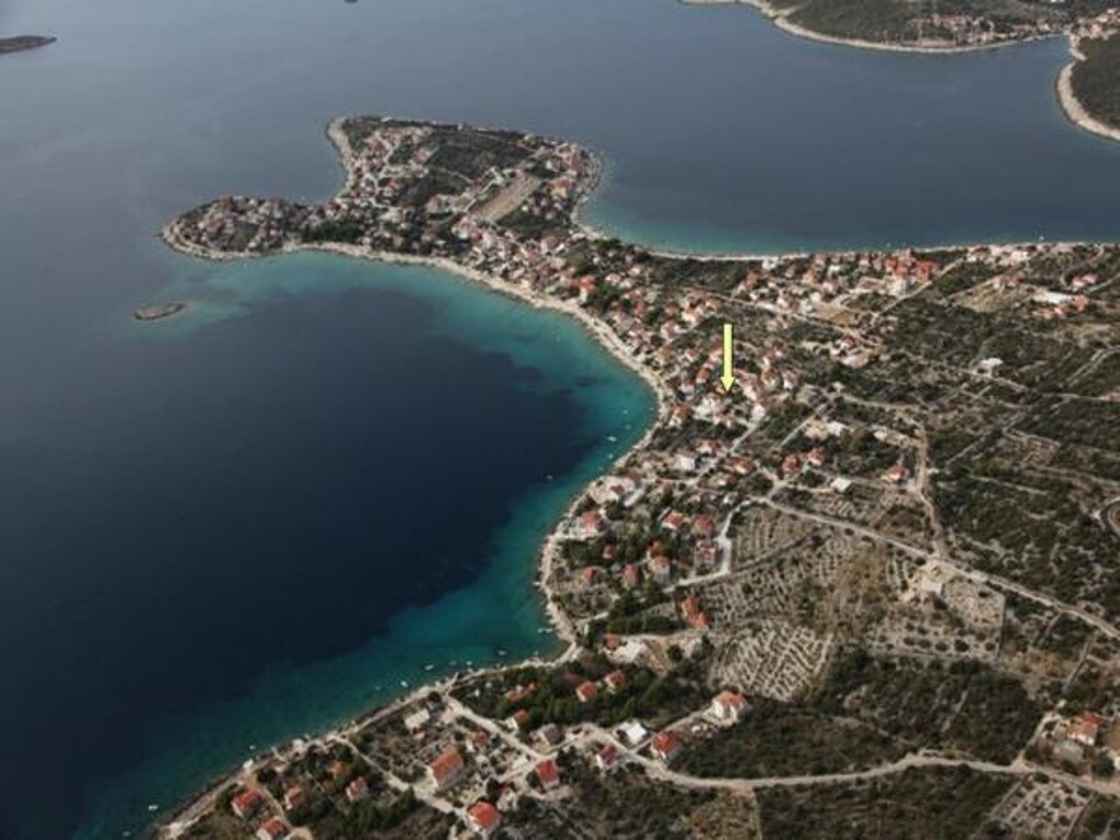 Image 3811931 - 5