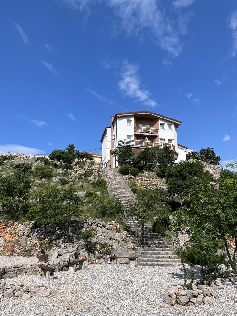 Image 3810922 - 1