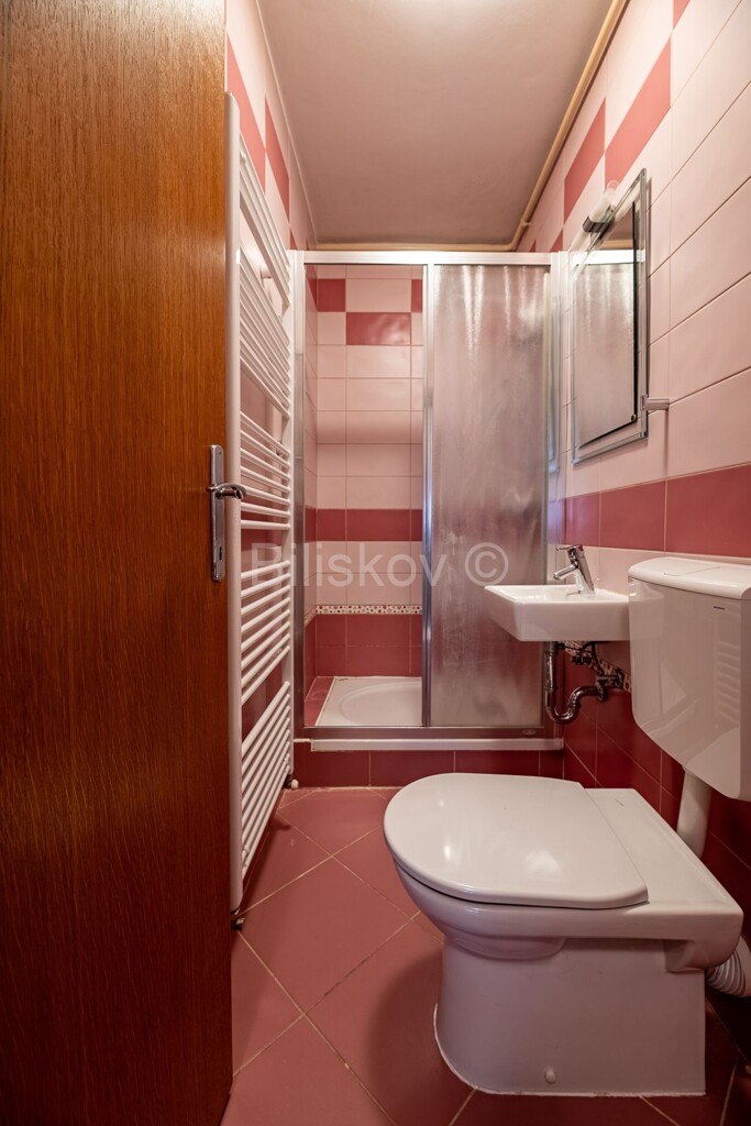 Image 6199346 - 11