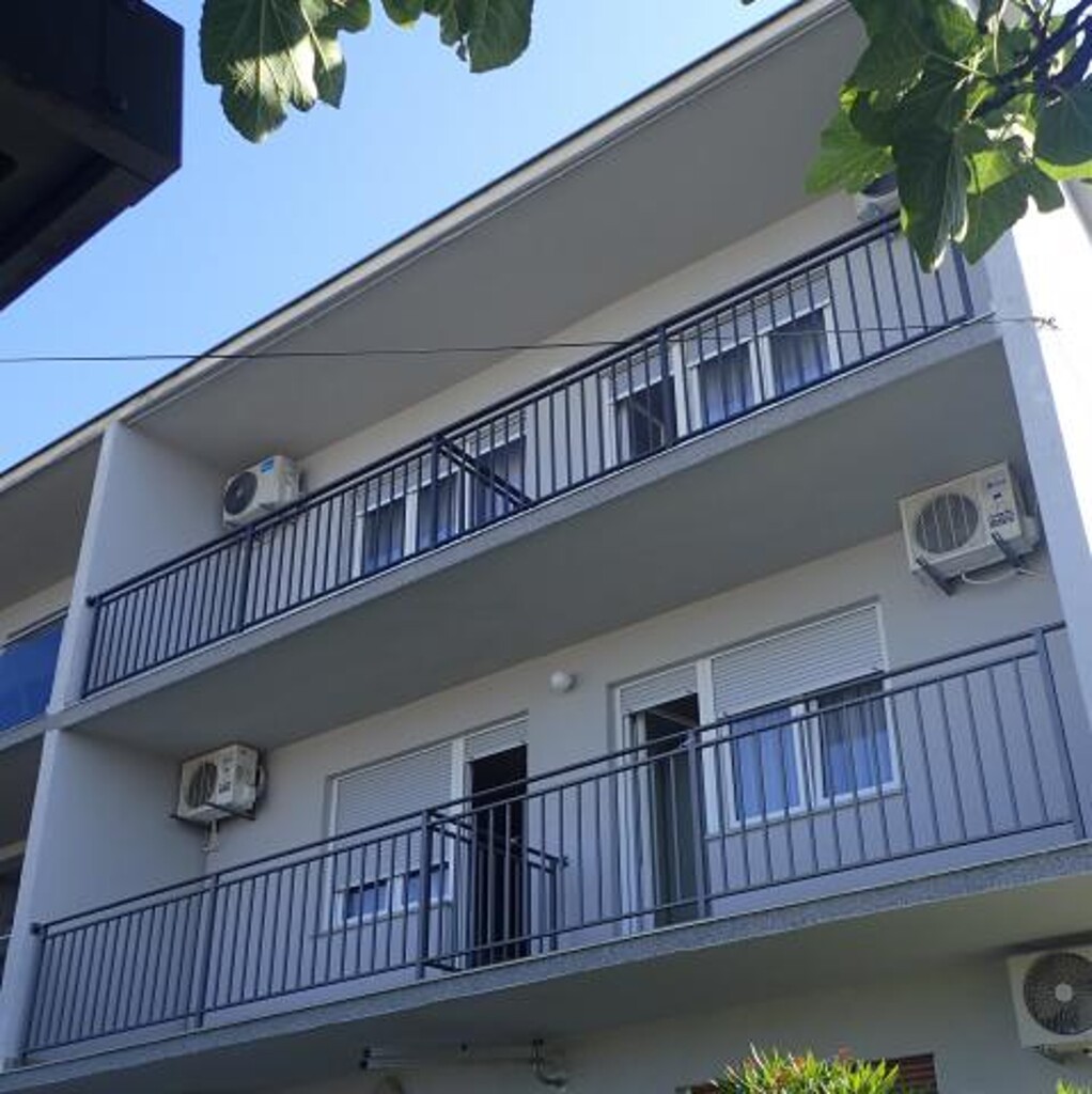 Image 3814725 - 1