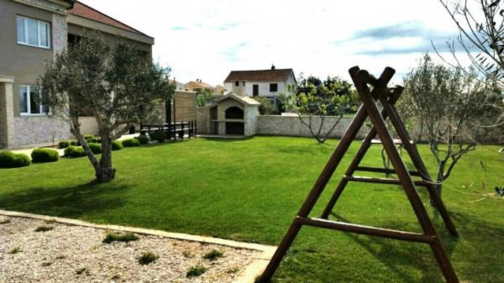 Image 3838665 - 5