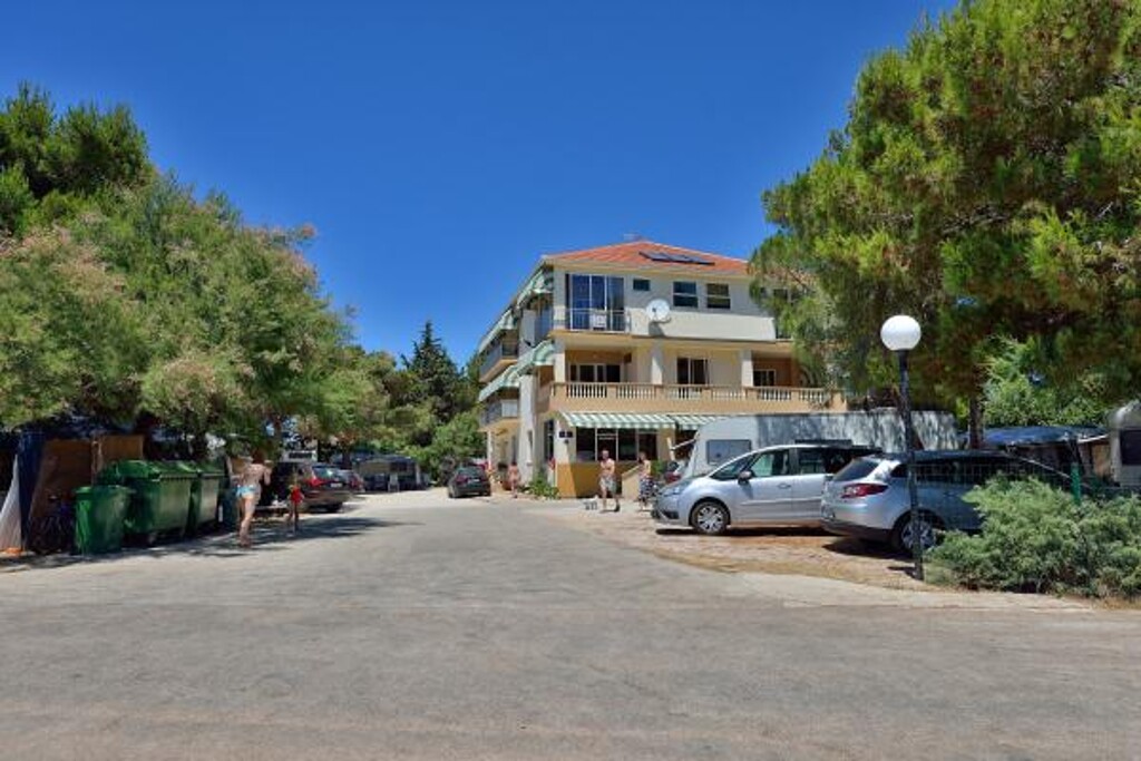 Image 3811171 - 5