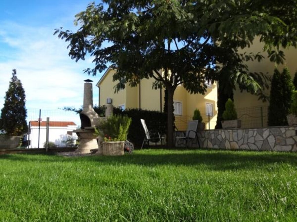Image 3811503 - 8