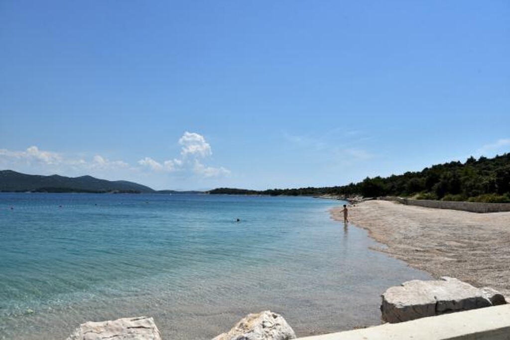 Image 3832222 - 26
