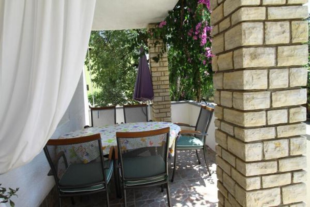 Image 3810854 - 16