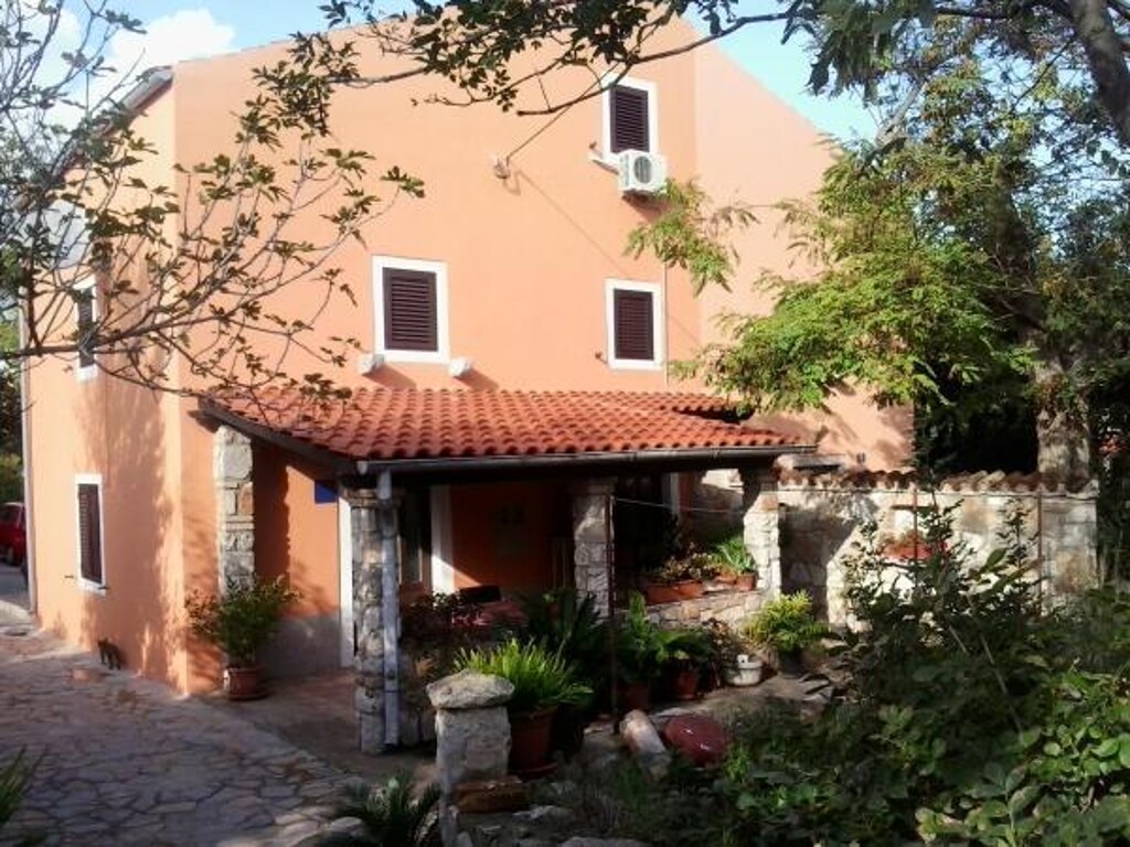 Image 3838951 - 1