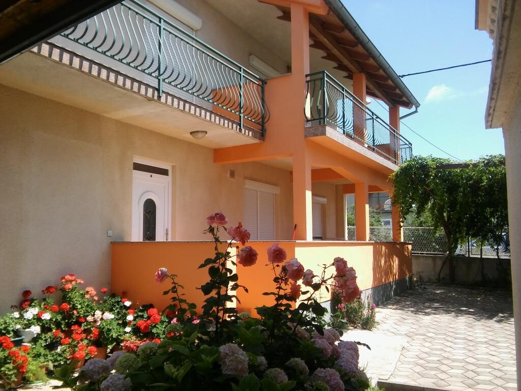Image 3838567 - 1