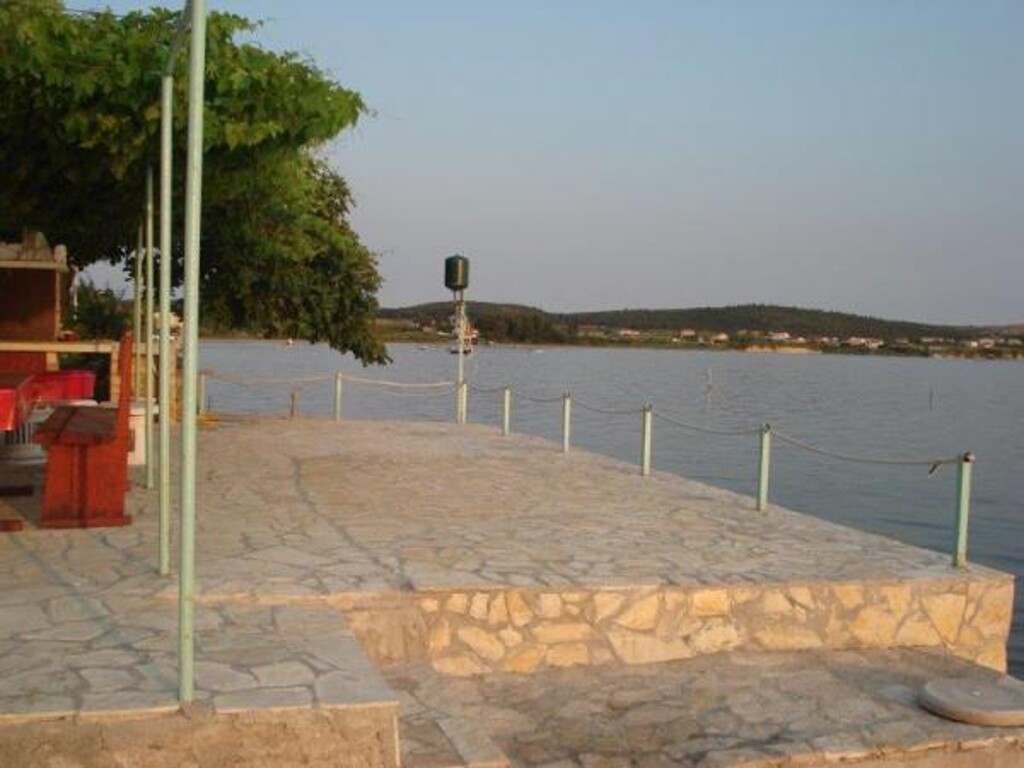 Image 3812719 - 20