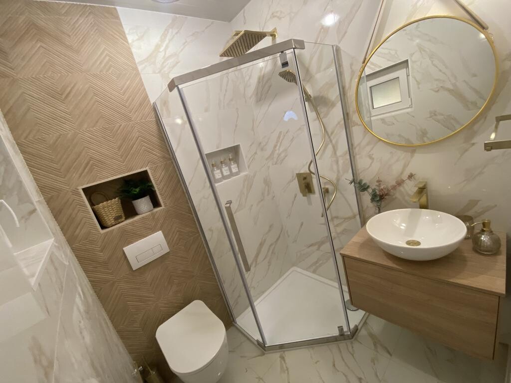 Image 3838926 - 1