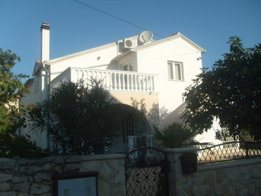 Image 3812334 - 5