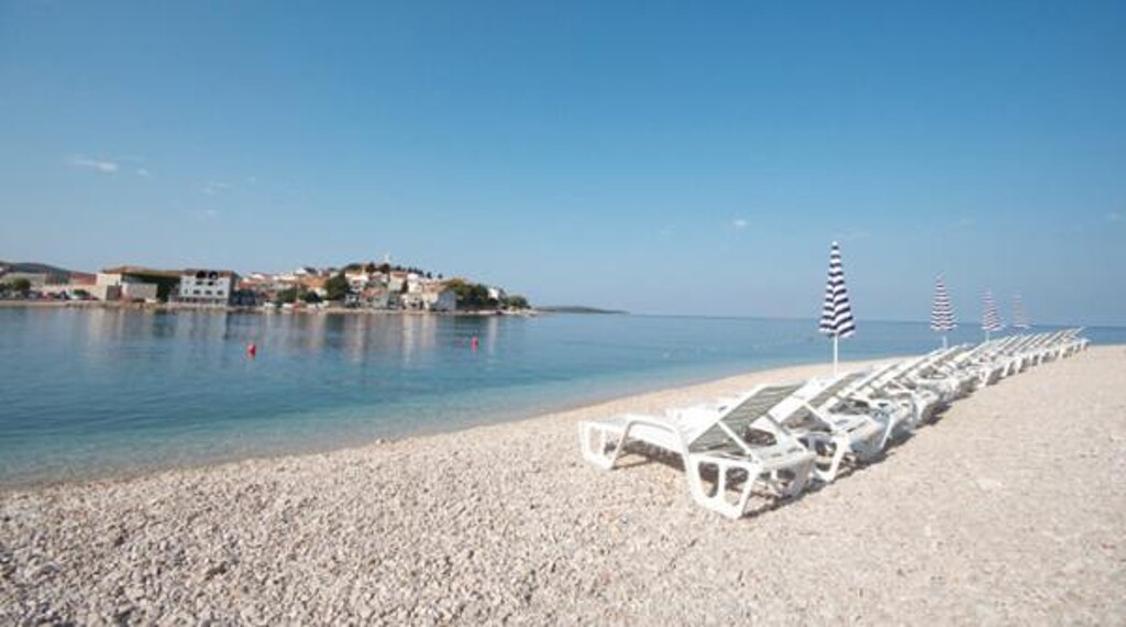 Image 3813397 - 5