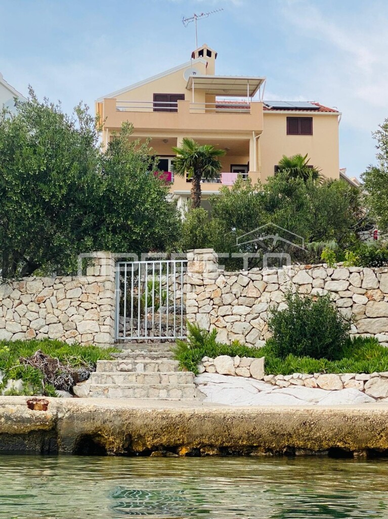 Image 19