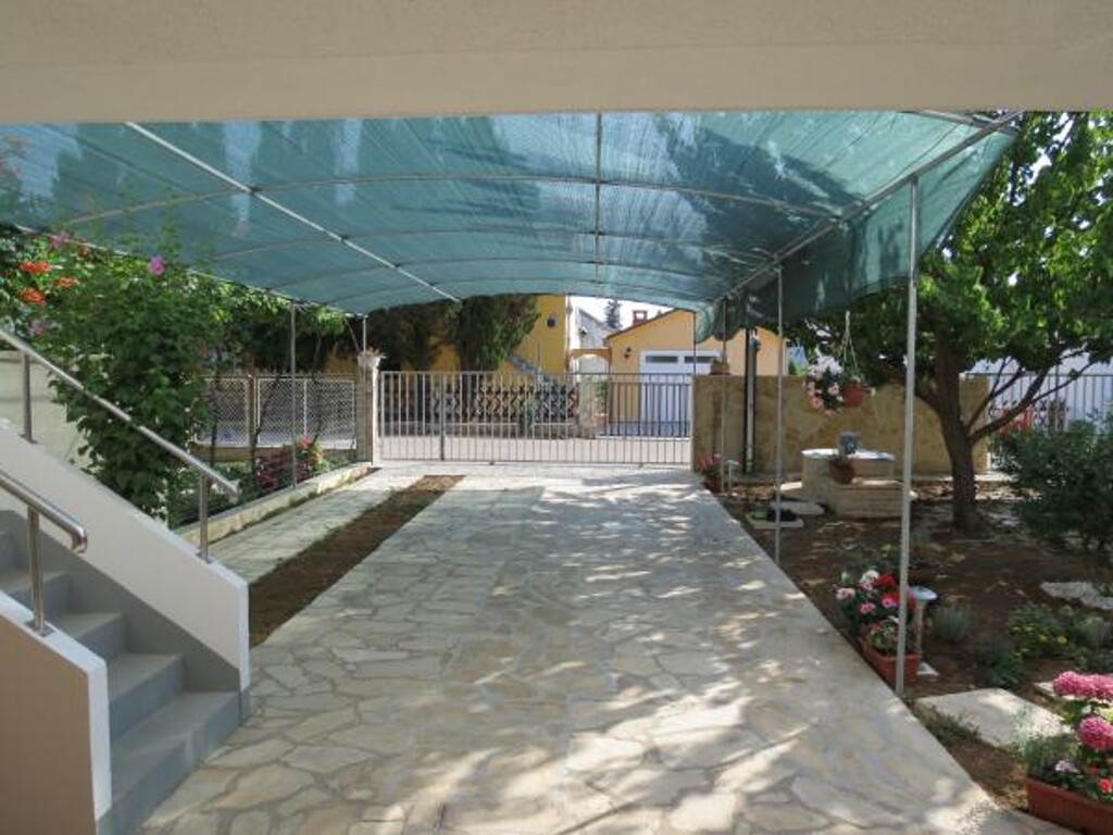 Image 3813758 - 9