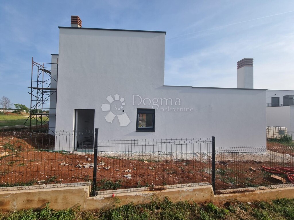 Image 12