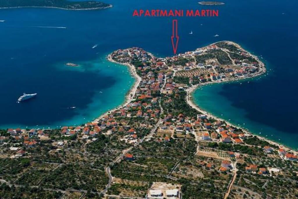 Image 3838636 - 11