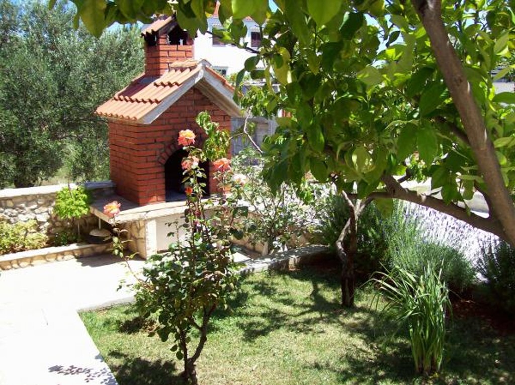 Image 3838995 - 21