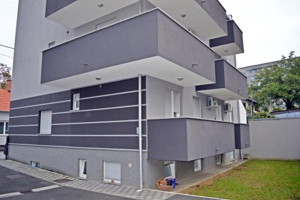 Image 3813174 - 5