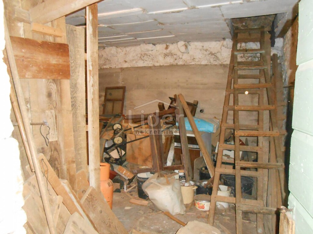 Image 5383974 - 17