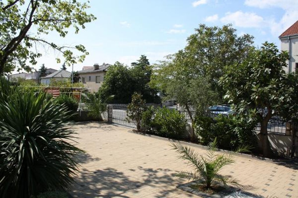 Image 3813085 - 4