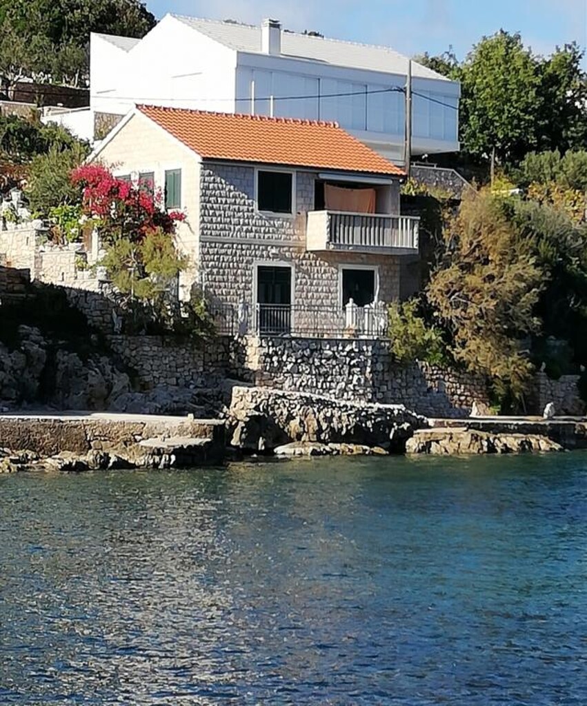 Image 3813829 - 2